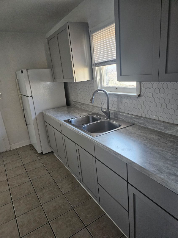 3223 Cleveland Ave - Photo 2 of 7