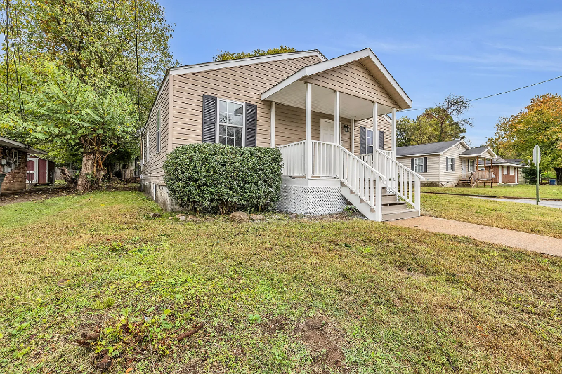 2007 Wilson St - Photo 2 of 17