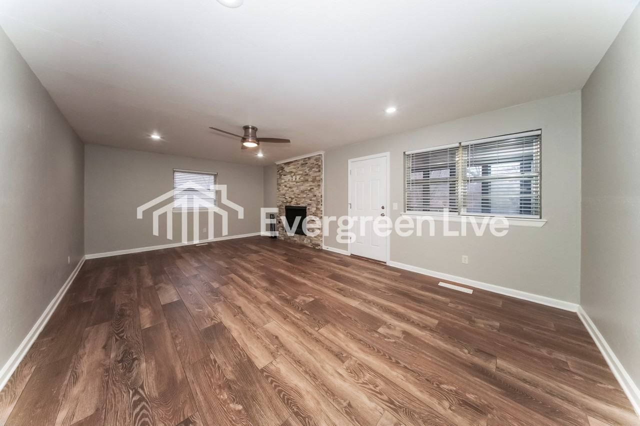 609 Banner Ave - Photo 3 of 16