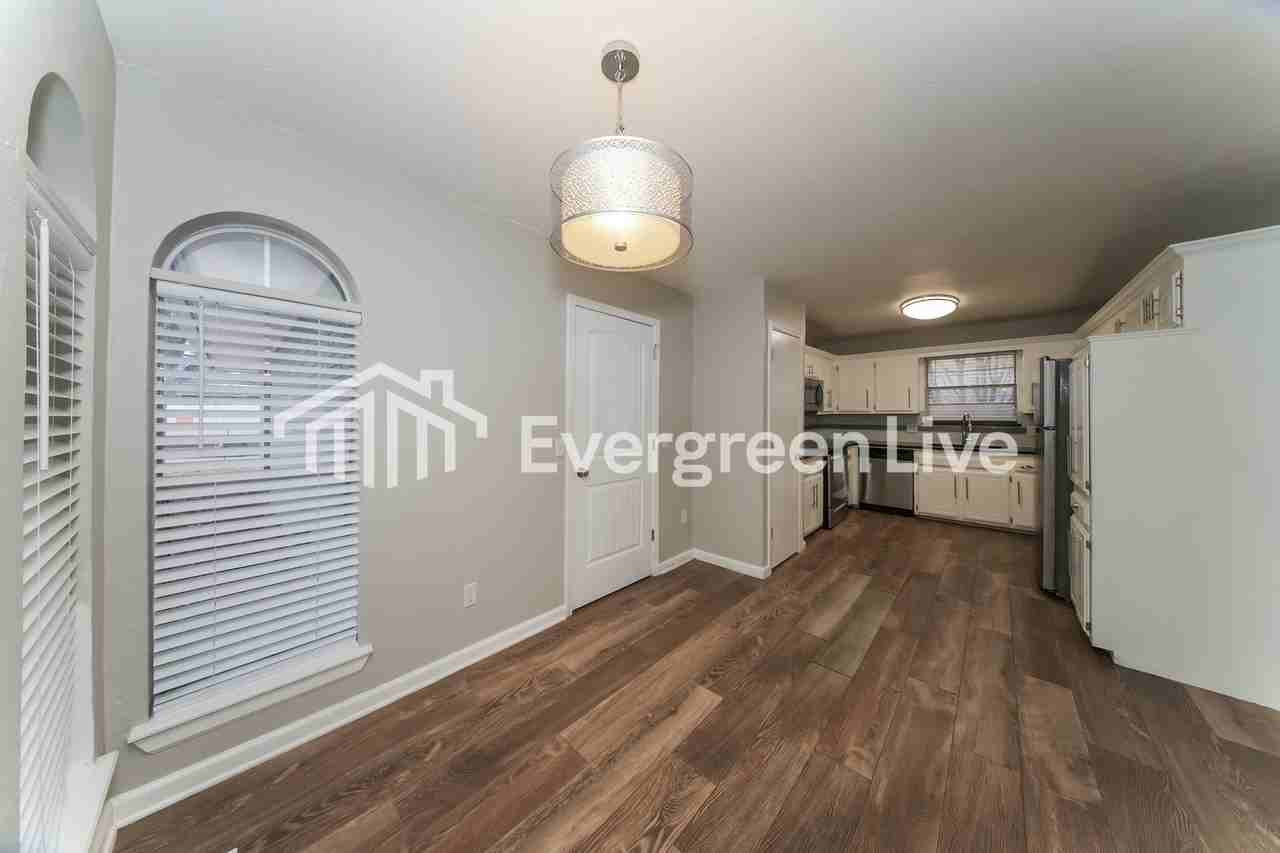 609 Banner Ave - Photo 5 of 16