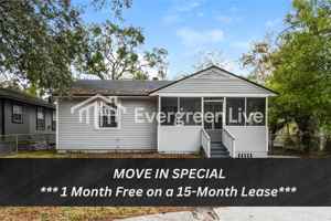 featured image of 3510 Gladys St