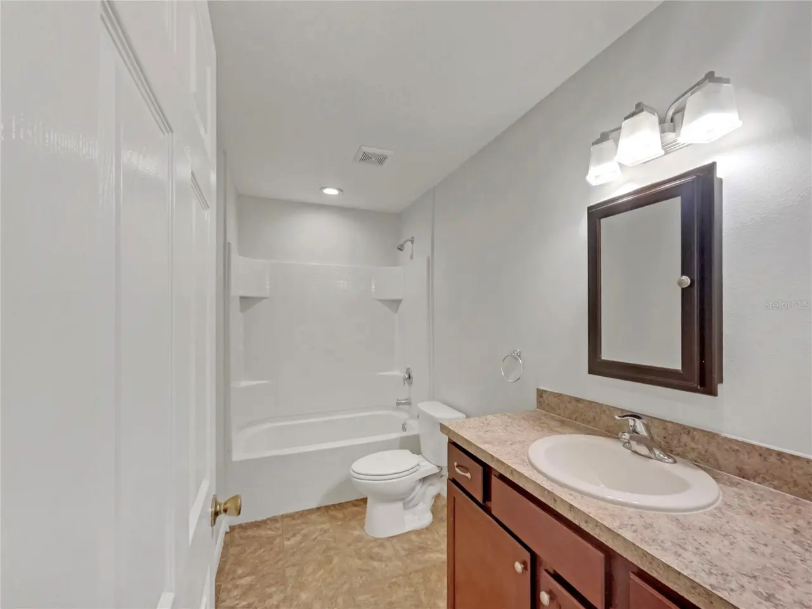 1304 E Carolina Ave - Photo 5 of 18