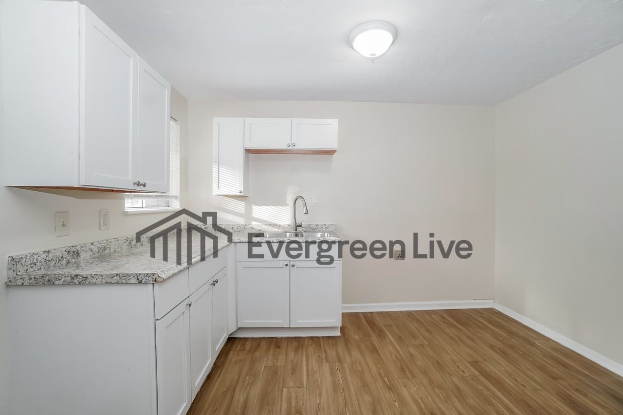 1810 Pickering Dr - Photo 7 of 15