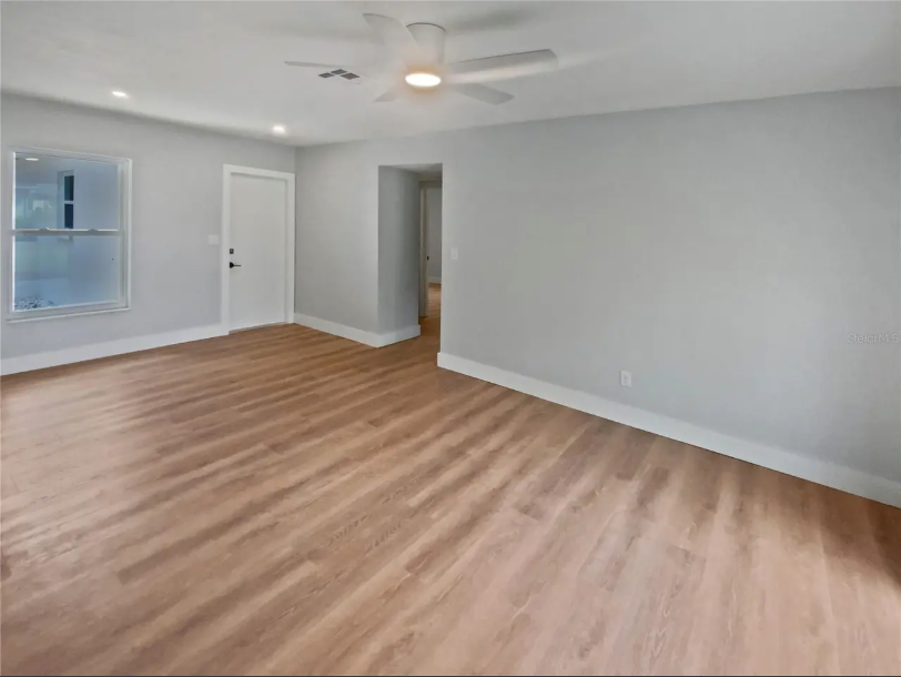 7812 N 53rd St - Photo 6 of 27