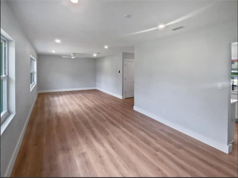 7812 N 53rd St - Photo 7 of 27