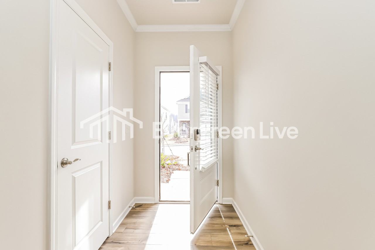 5519 Hydrangea St - Photo 4 of 16