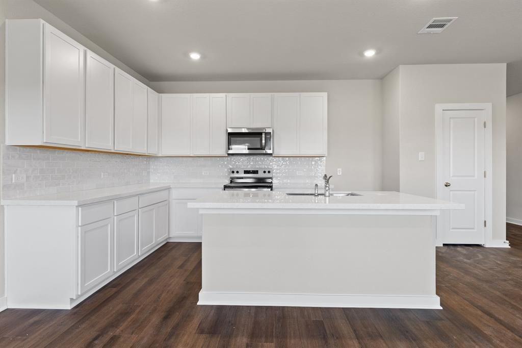 244 Little Green Trl - Photo 3 of 20