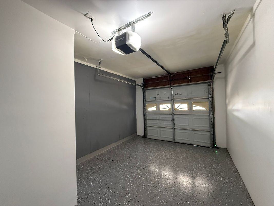 217 Avenue E St - Photo 2 of 21