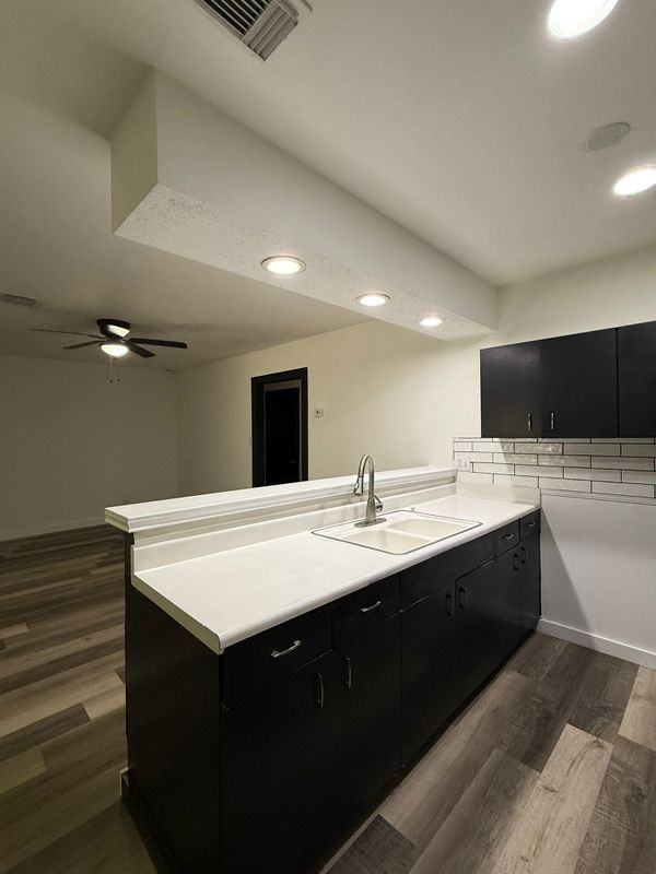 217 Avenue E St - Photo 3 of 21