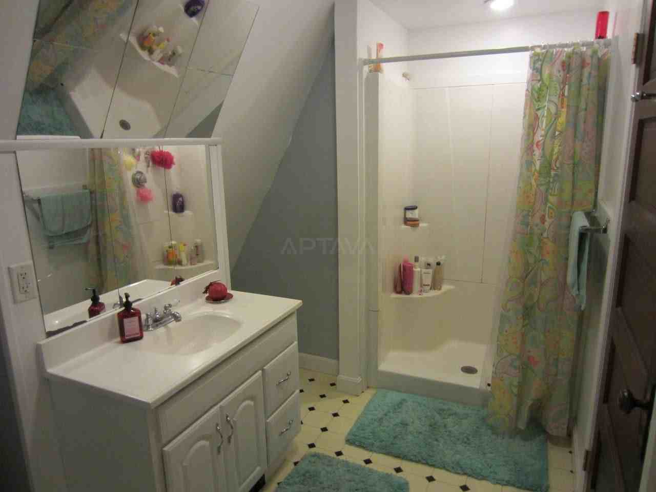 887 Broadway #1 - Photo 4 of 8