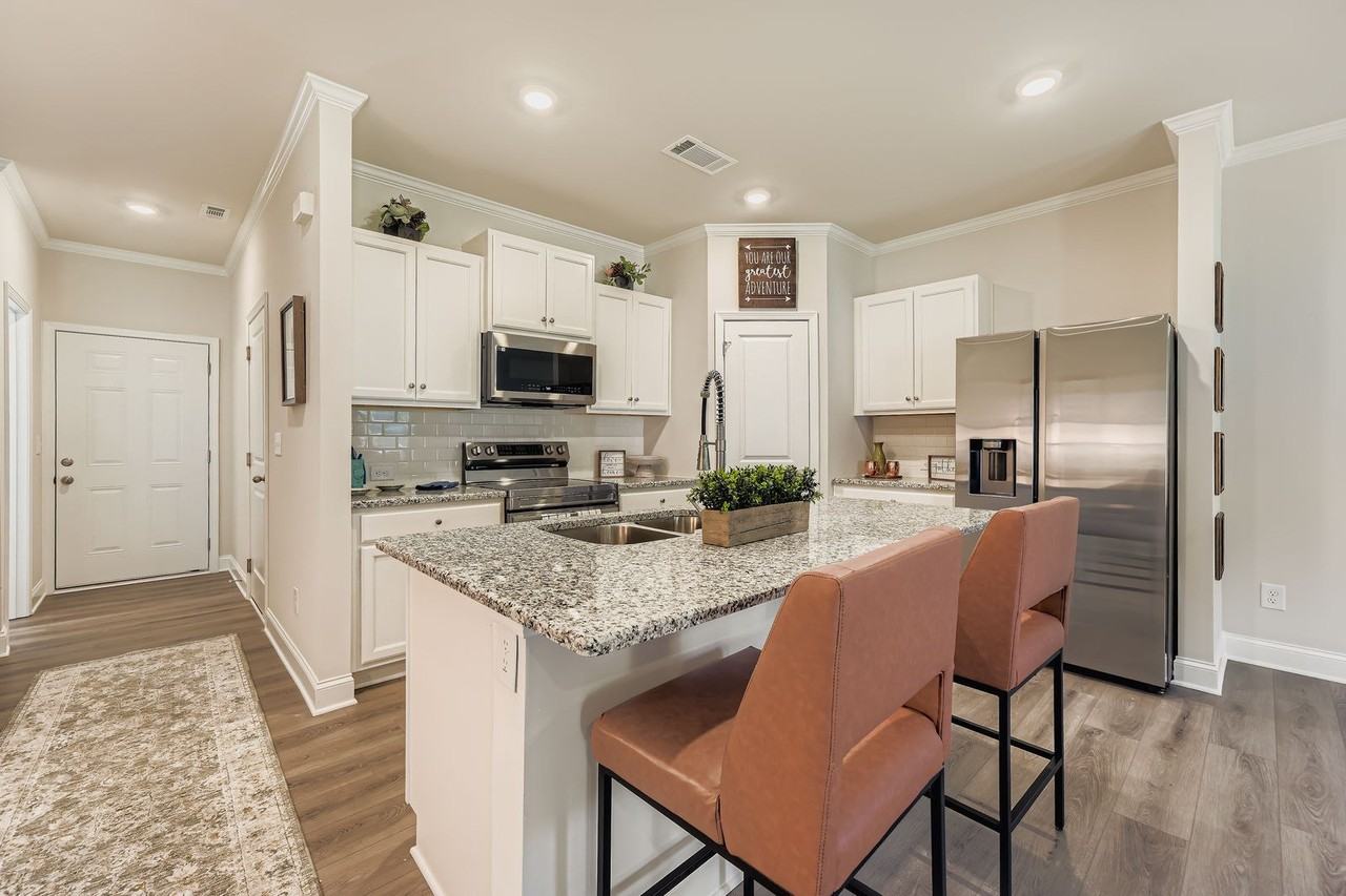 127 Pyrus Ln - Photo 2 of 48