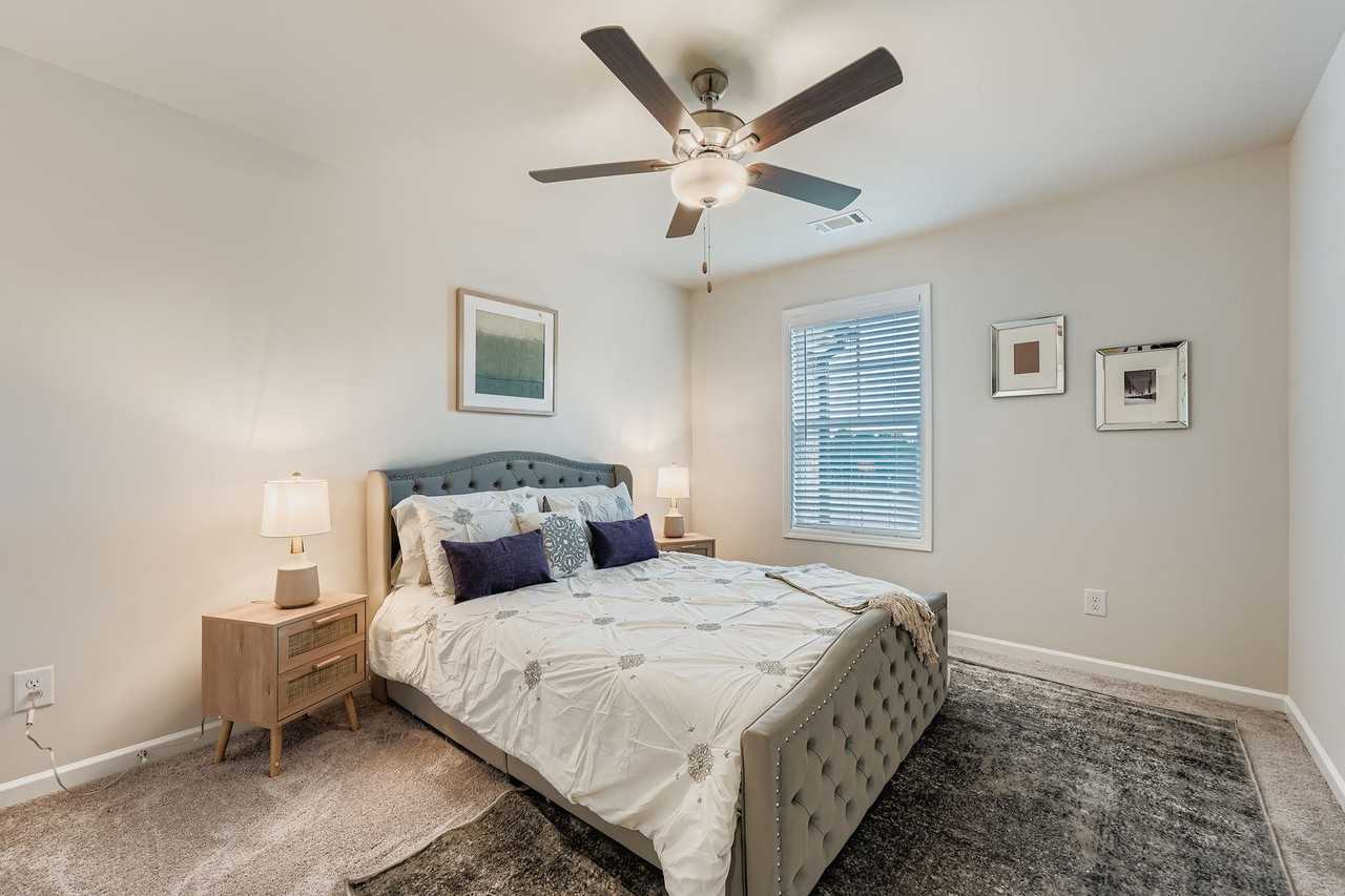 127 Pyrus Ln - Photo 5 of 48