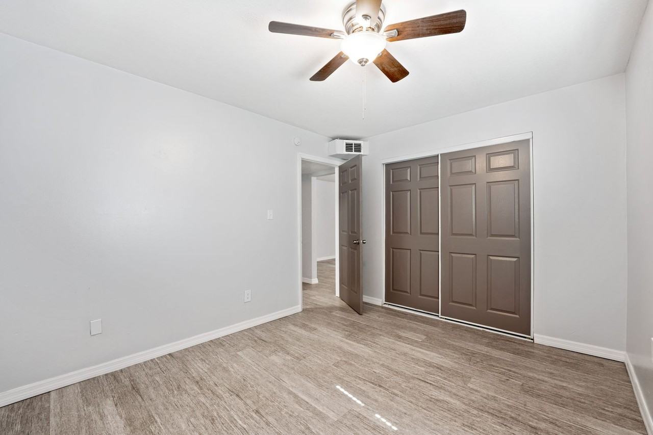 Indian River Shores Apartments - Photo 6 of 50