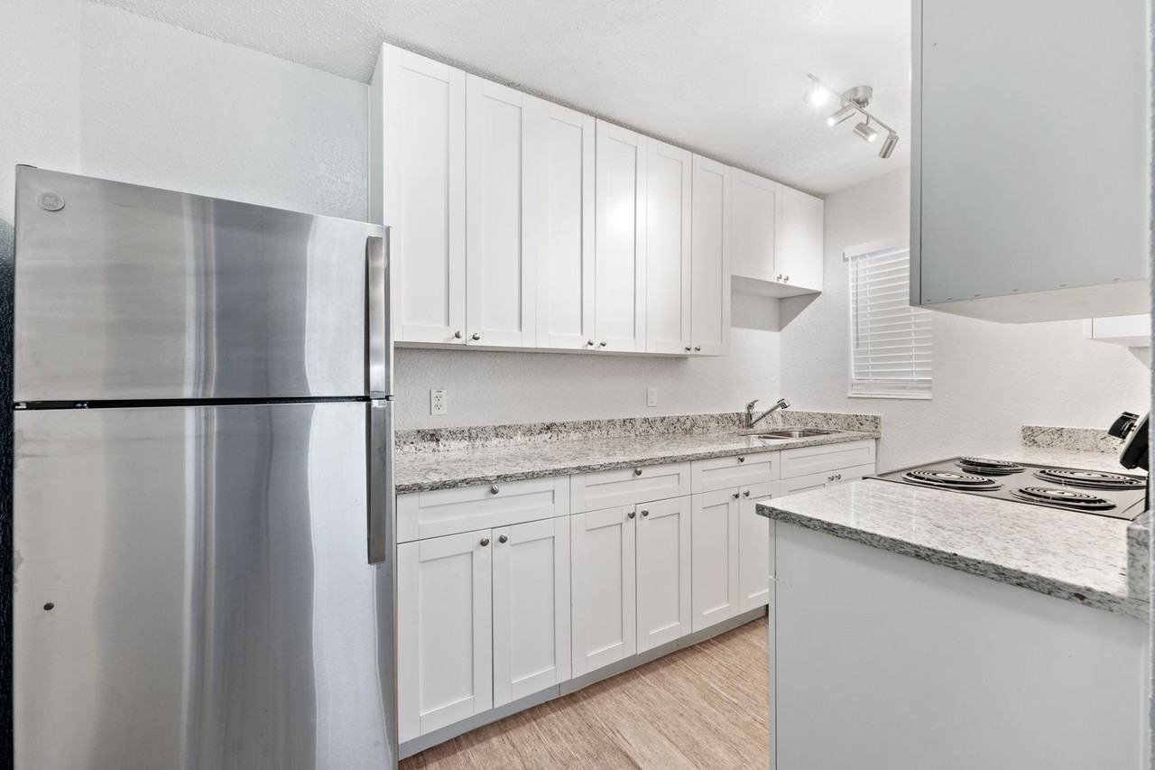 Indian River Shores Apartments - Photo 7 of 50