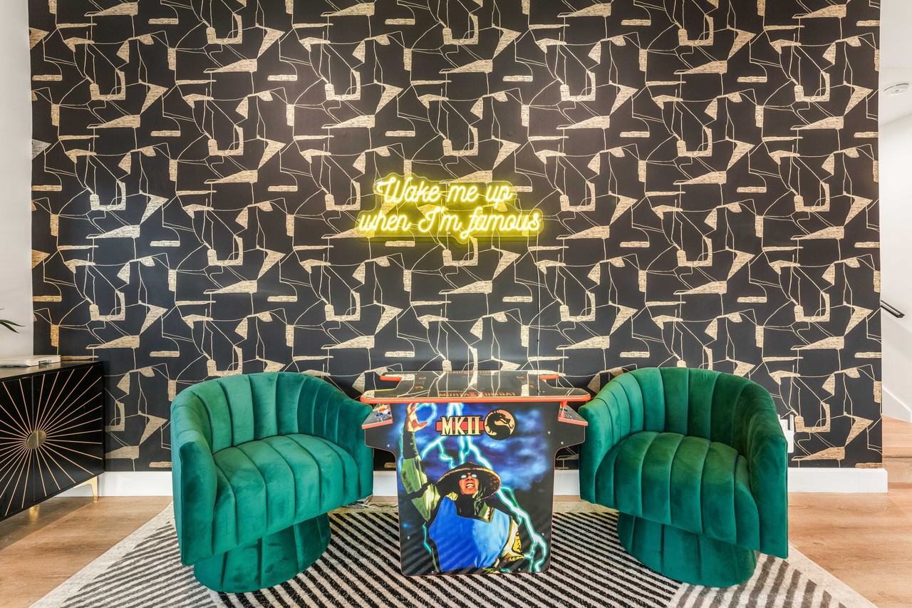 1400 N Orange Dr #NA - Photo 4 of 32