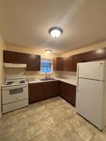 featured image of 824 E Wyman Ave