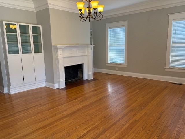 305 East Lytle Street - Photo 5 of 33