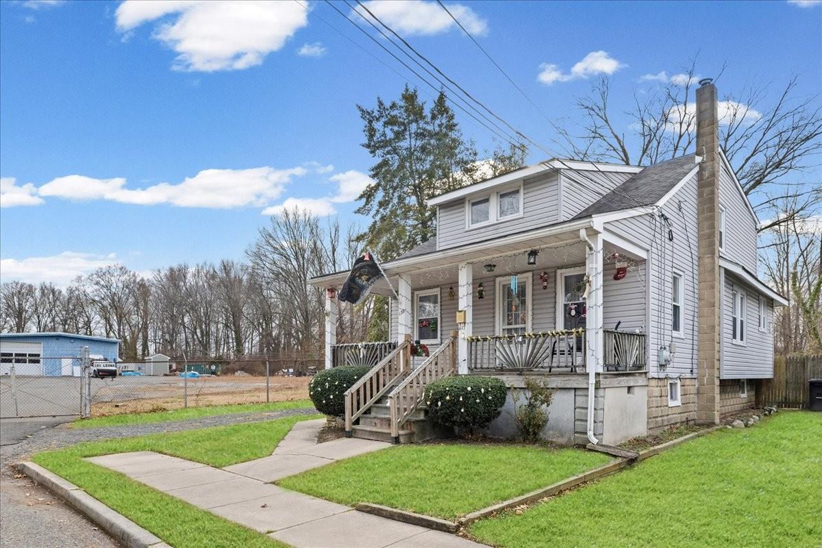 139 Leona Ave #2 - Photo 2 of 21