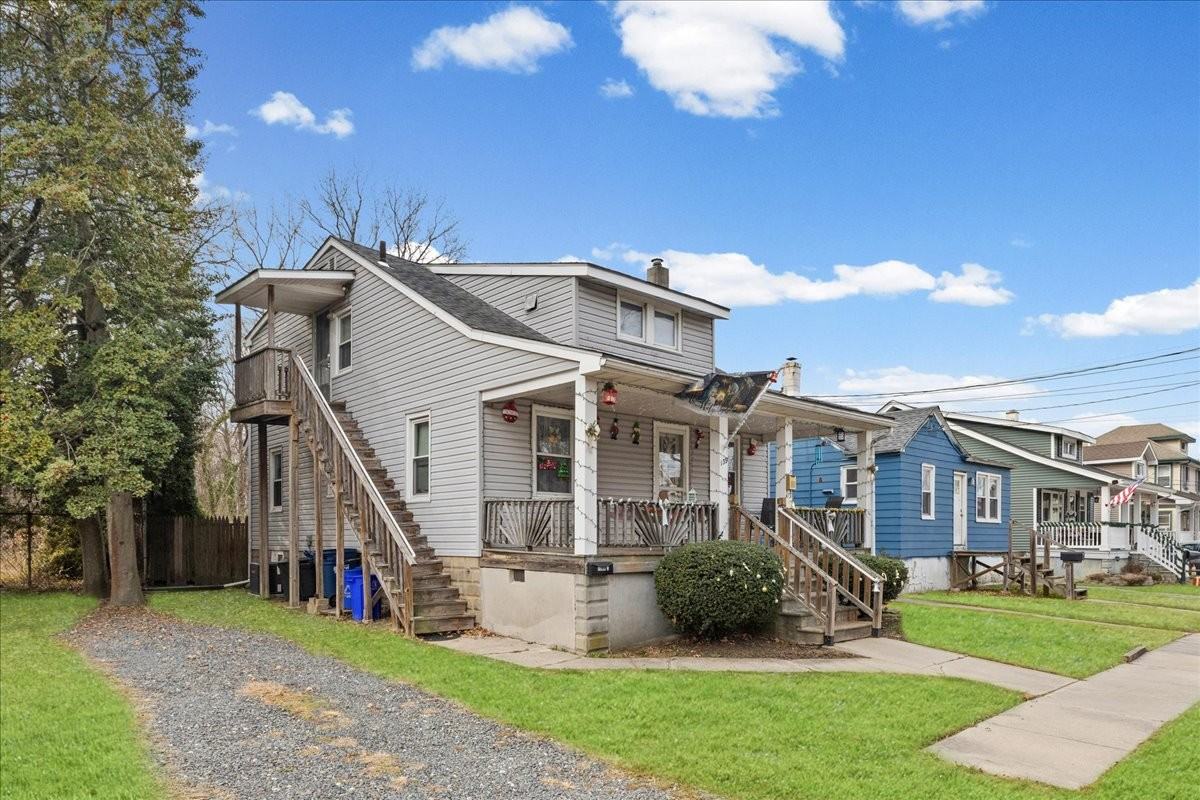 139 Leona Ave #2 - Photo 3 of 21