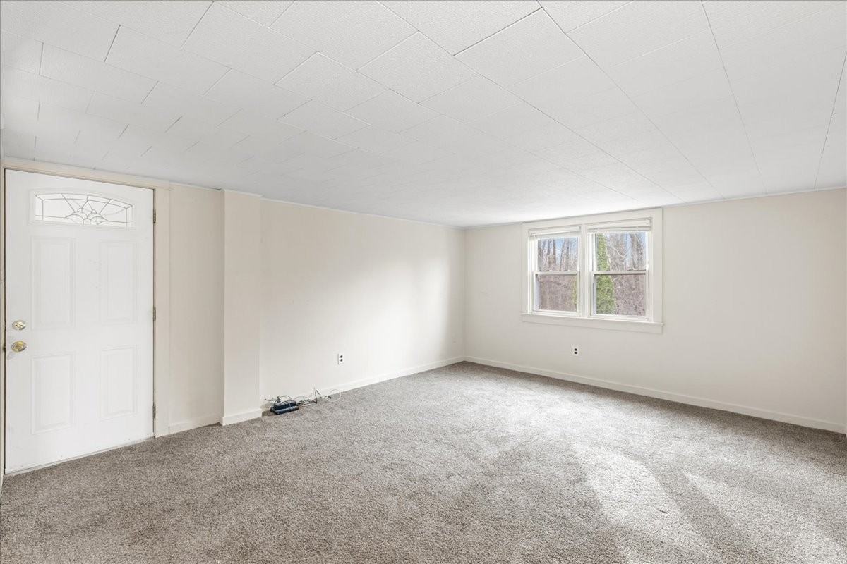 139 Leona Ave #2 - Photo 5 of 21