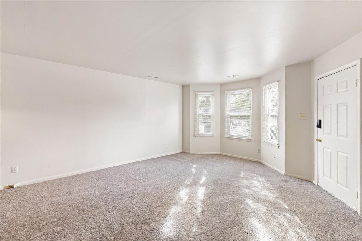 13 Hamlet Ct #A - Photo 6 of 41