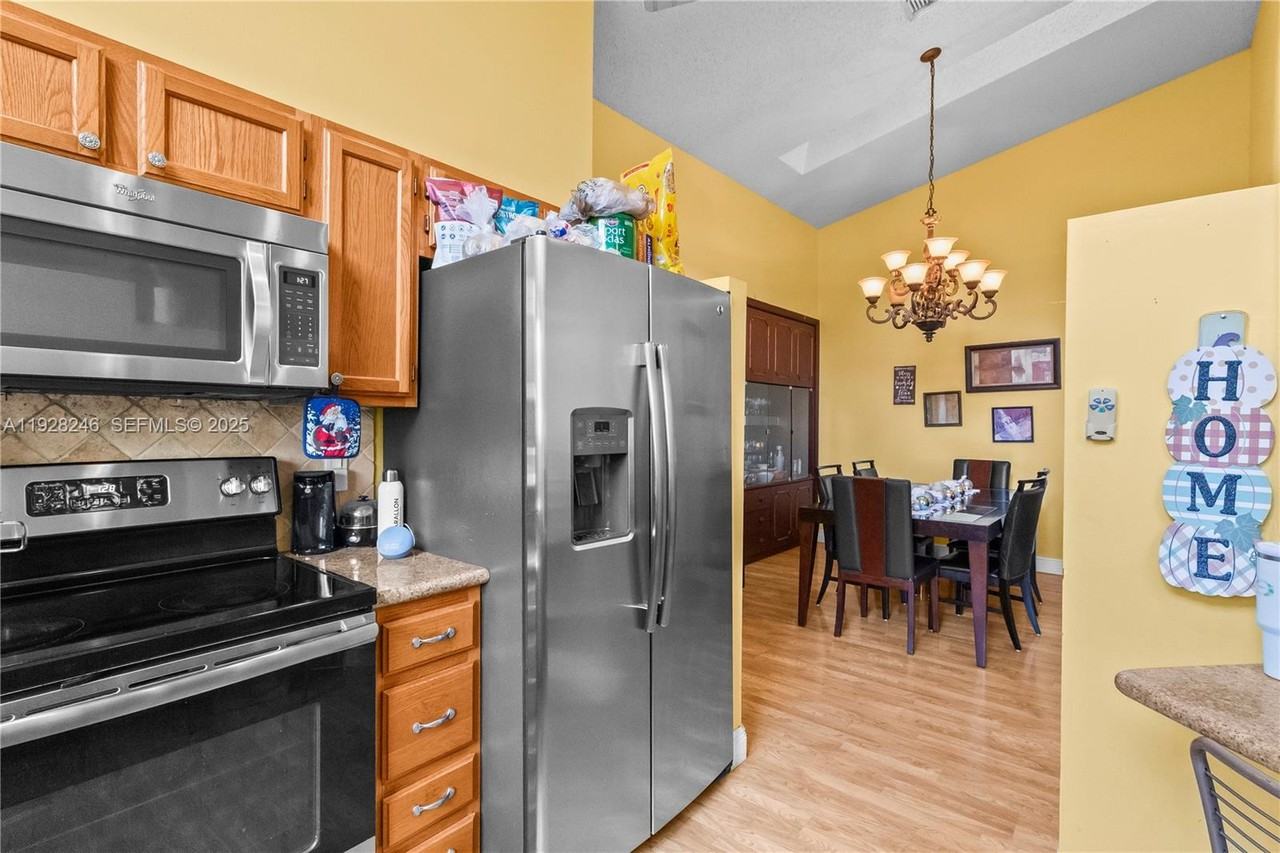 7464 Pinewalk Dr S #81-18 - Photo 6 of 16