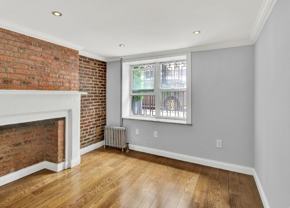 110 E 7th St #1W - Photo 1 of 1