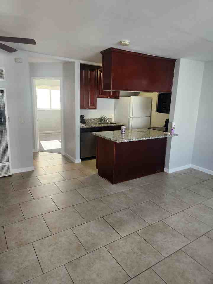 2626 Highland Ave #5 - Photo 2 of 8