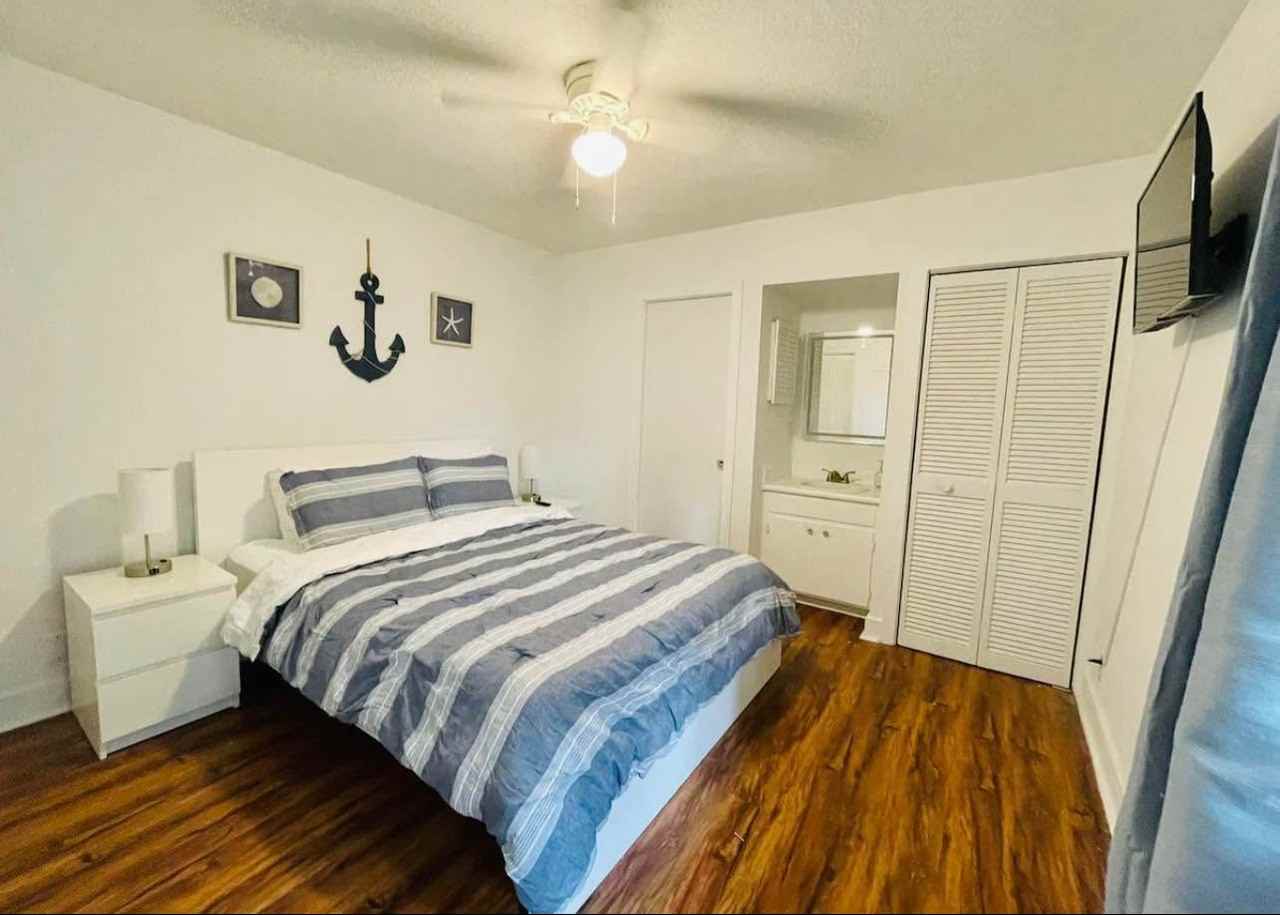 615 Executive Golf Villas #B - Photo 4 of 5