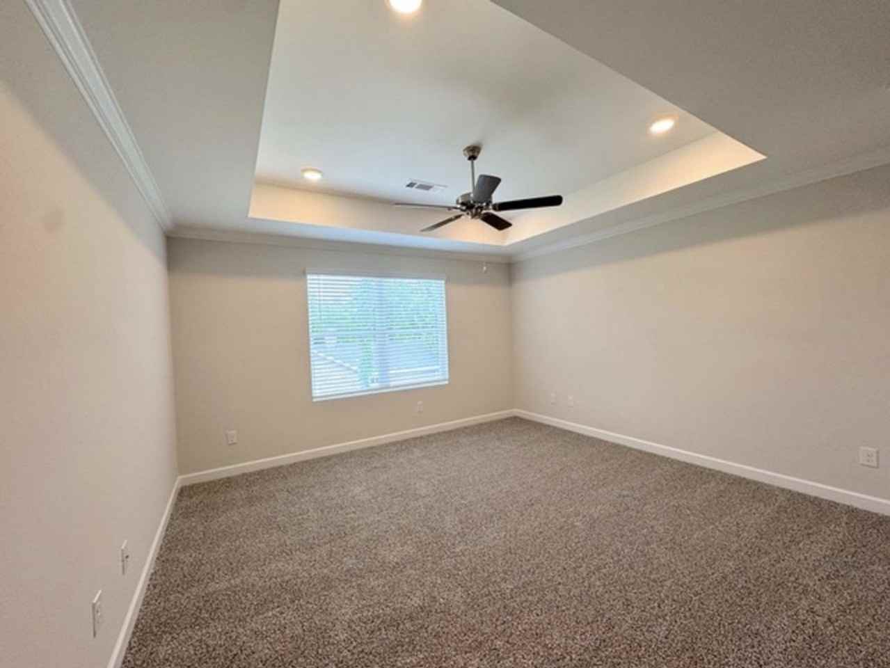 1728 Windsor Hill Ln #NA - Photo 2 of 16