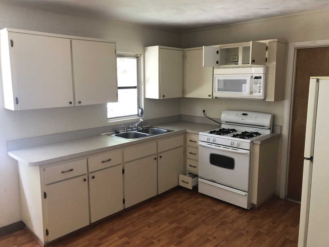 157 N Rhodes St #NA - Photo 4 of 21