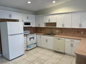 4423 Woodstock Dr #B - Photo 1 of 1