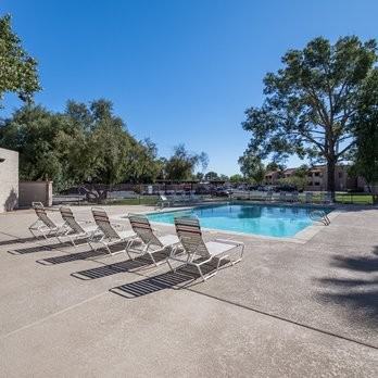 540 N May #2145 - Photo 2 of 13