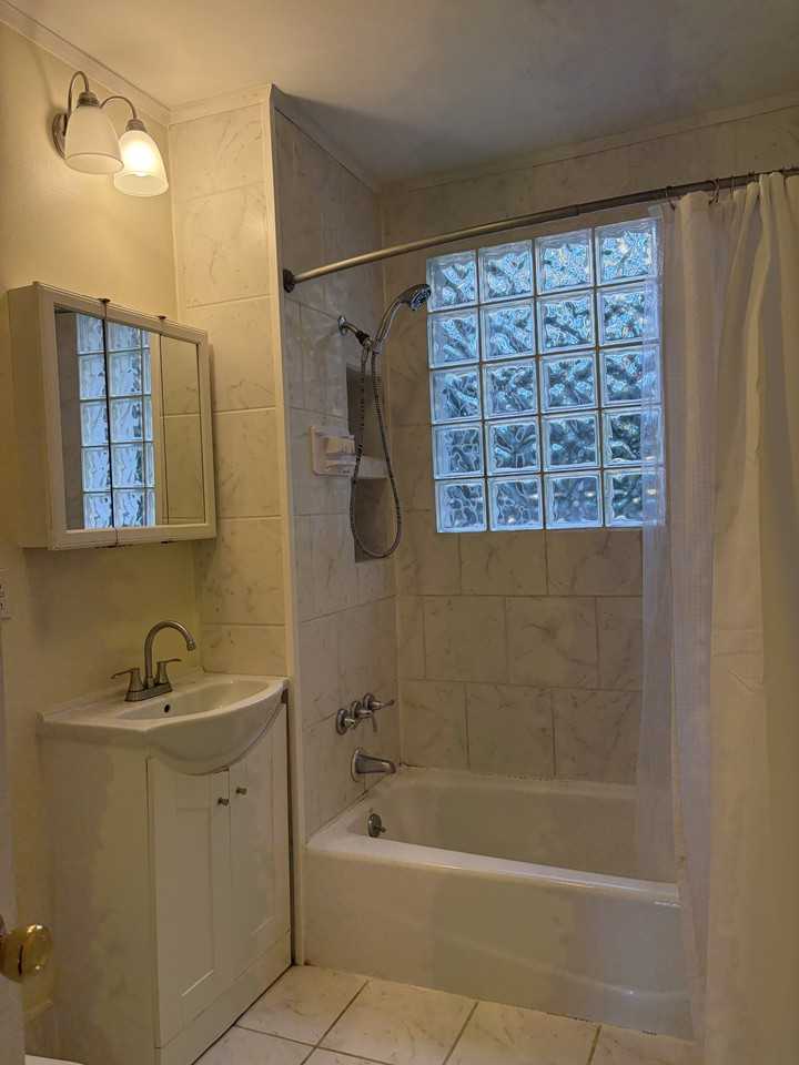 407 Hemphill St #NA - Photo 3 of 3