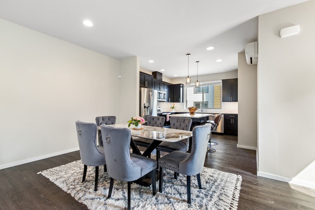 9834 11th Ave Sw - Photo 3 of 24