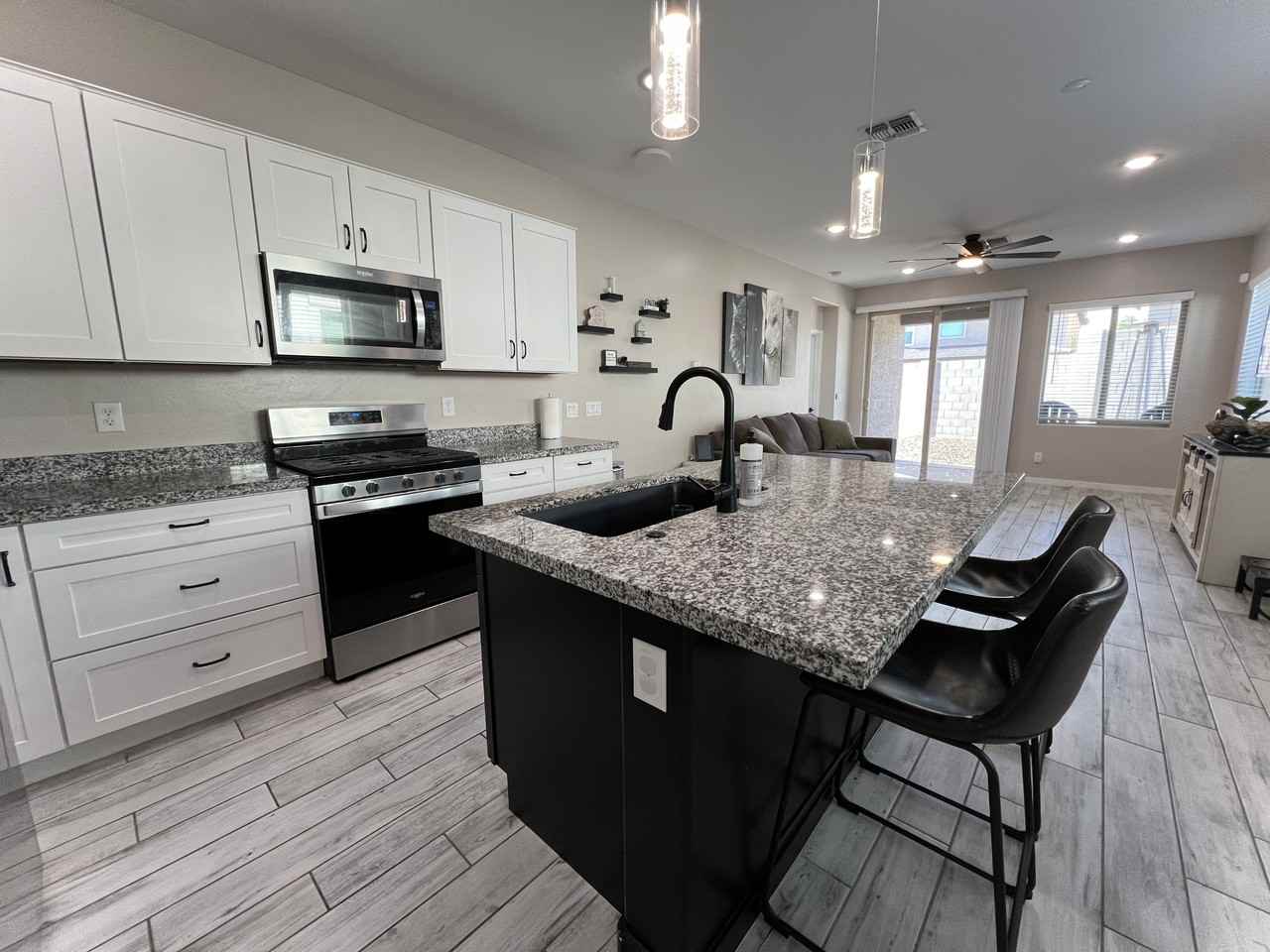 2126 N Marketside Ave #NA - Photo 3 of 18