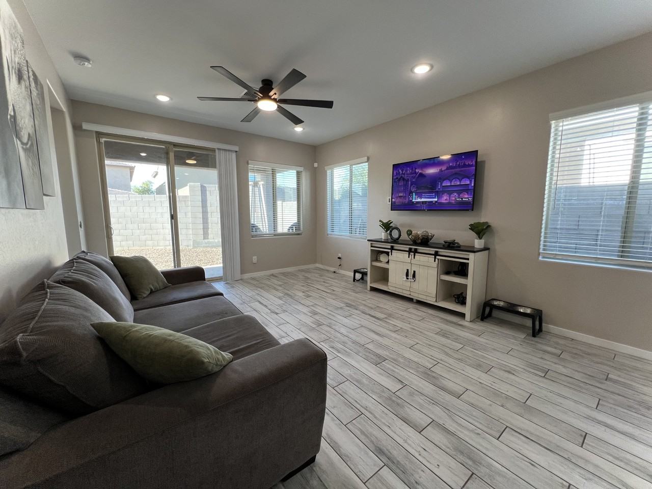 2126 N Marketside Ave #NA - Photo 4 of 18