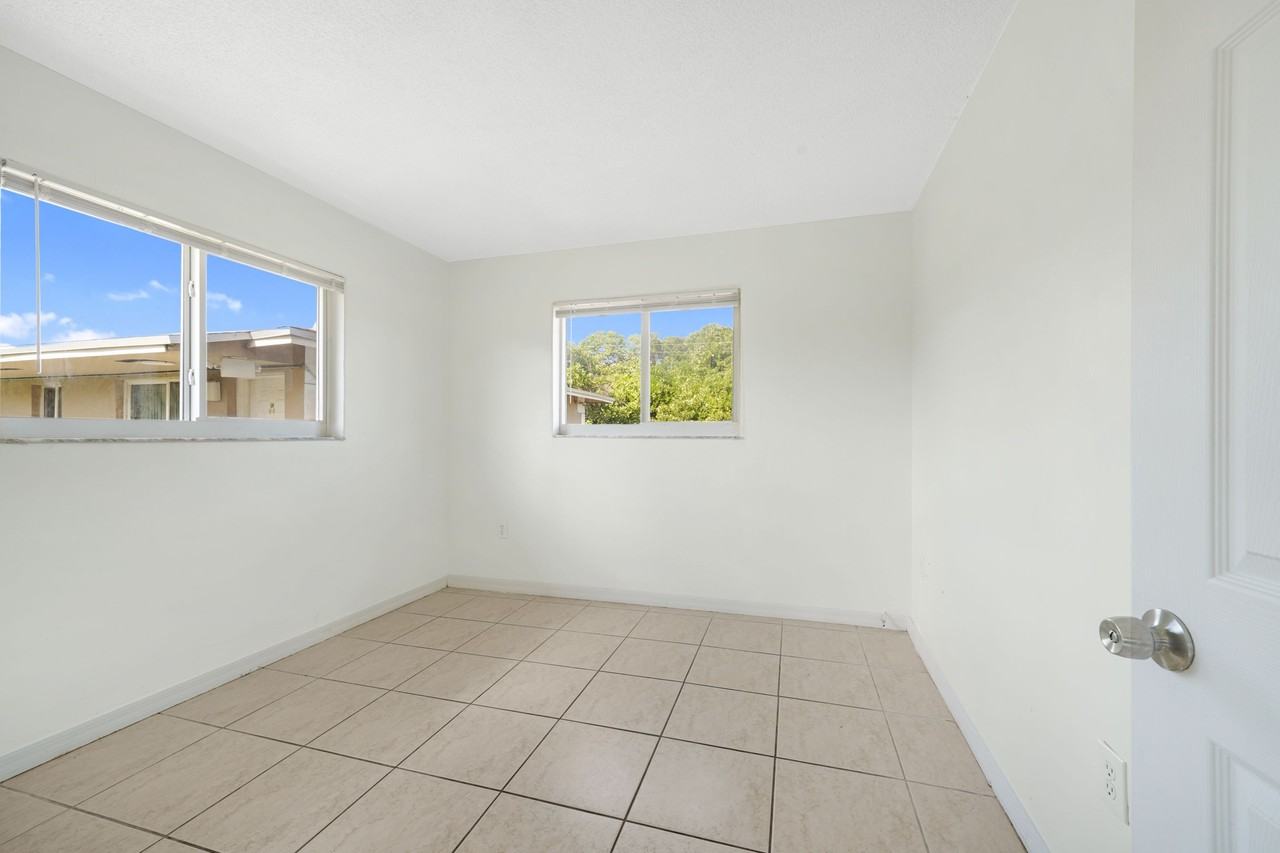 510 Nw 24th Ave #29 - Photo 3 of 13