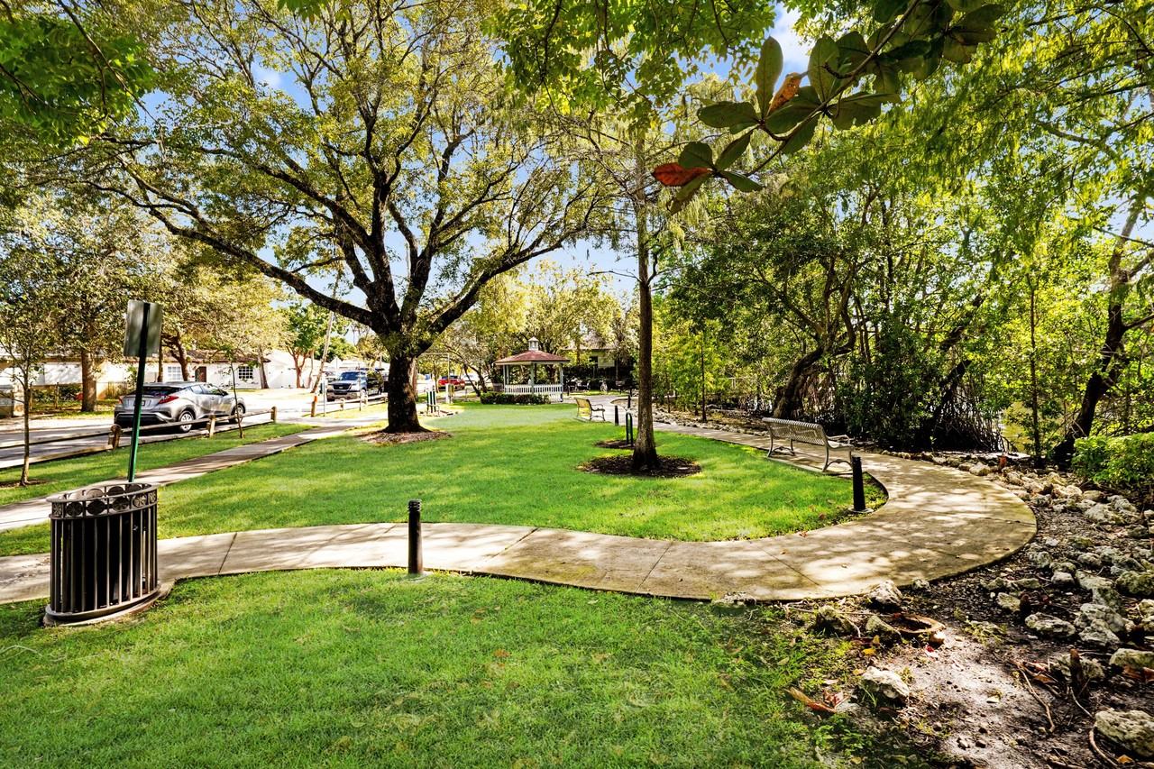 510 Nw 24th Ave #29 - Photo 5 of 13