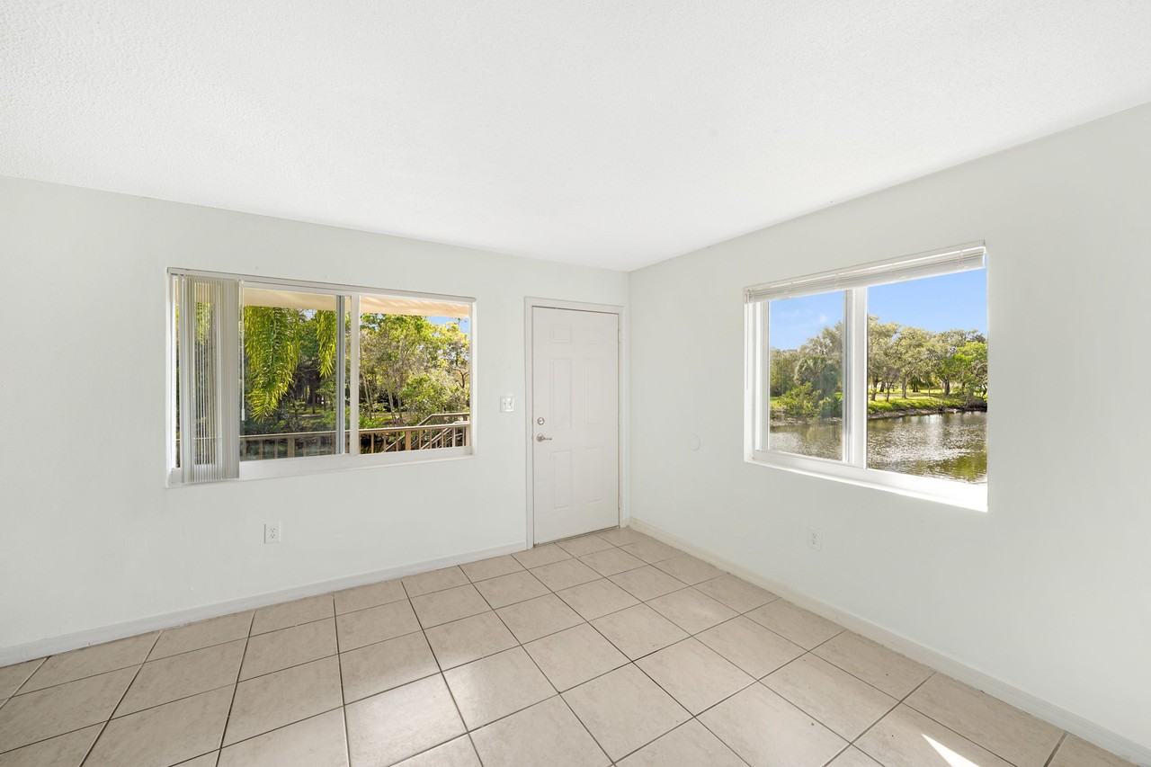 510 Nw 24th Ave #1 - Photo 7 of 11