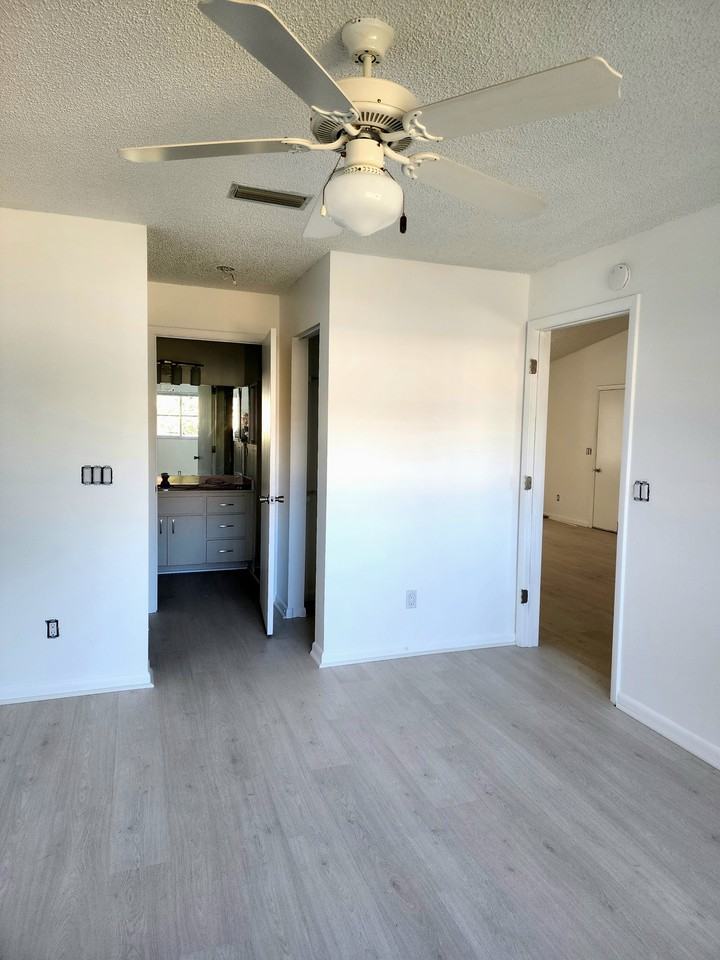 8437 Sw 90th St #C - Photo 7 of 9