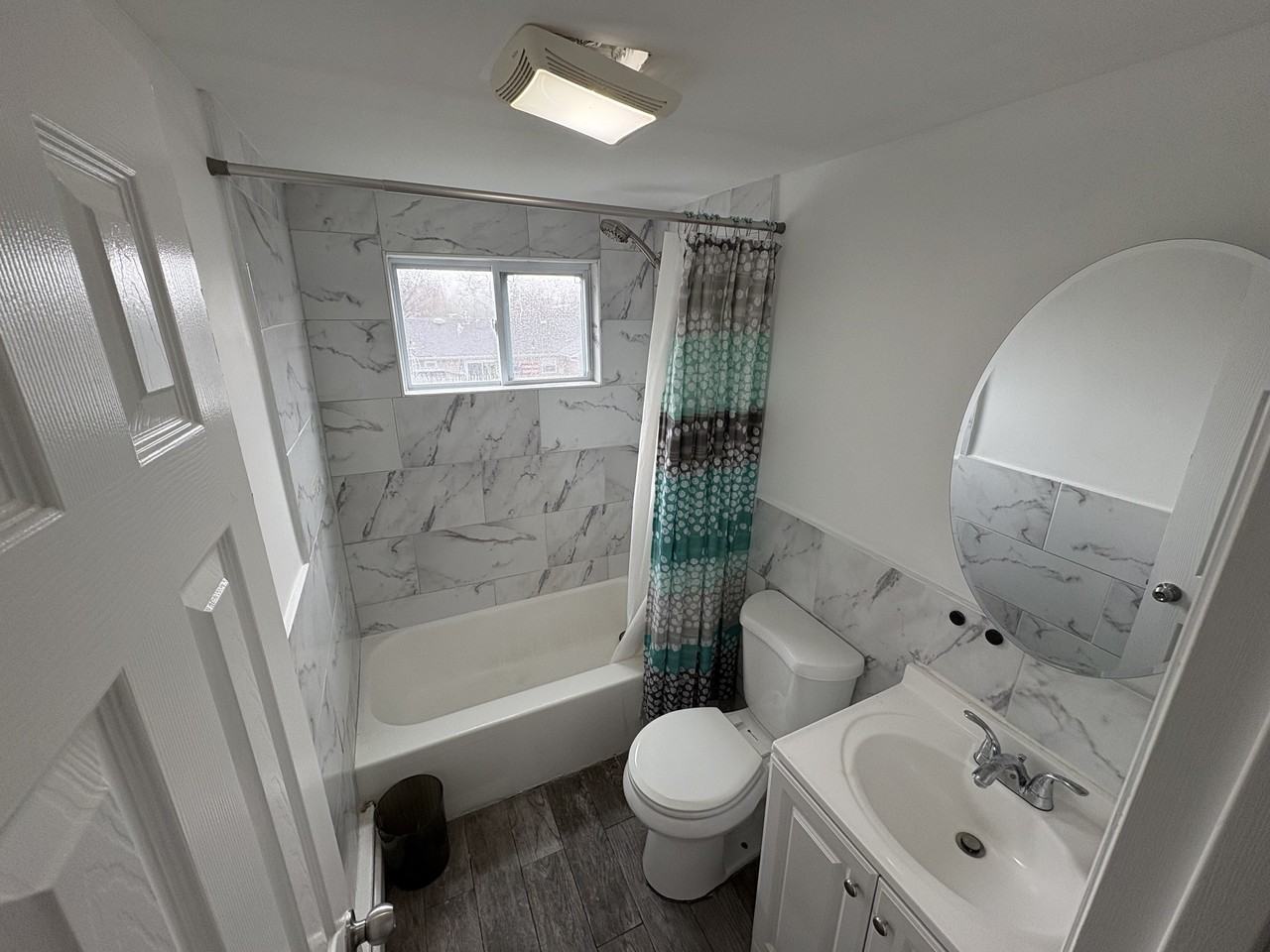 221 East Hoffman Avenue - Photo 5 of 5