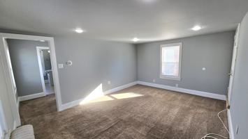 featured image of 141 Bridgeboro St #2