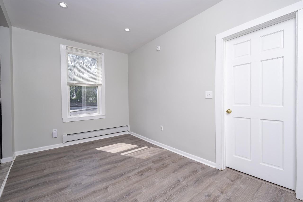 338 Saratoga St #2 - Photo 7 of 27