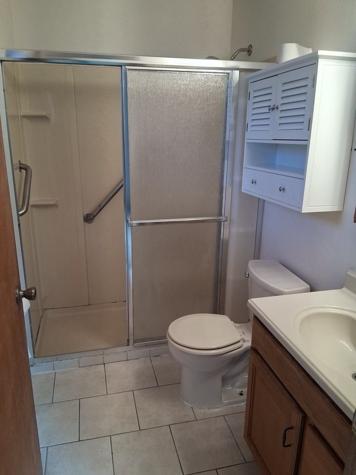 1210 Sherman Ave #1 - Photo 5 of 7