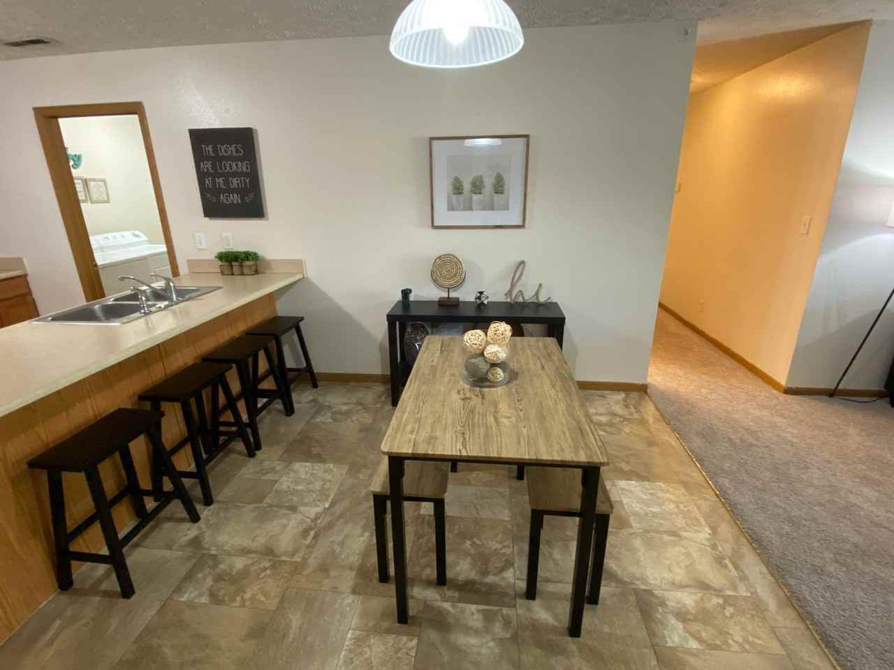 Anthrop Pointe - Photo 5 of 10