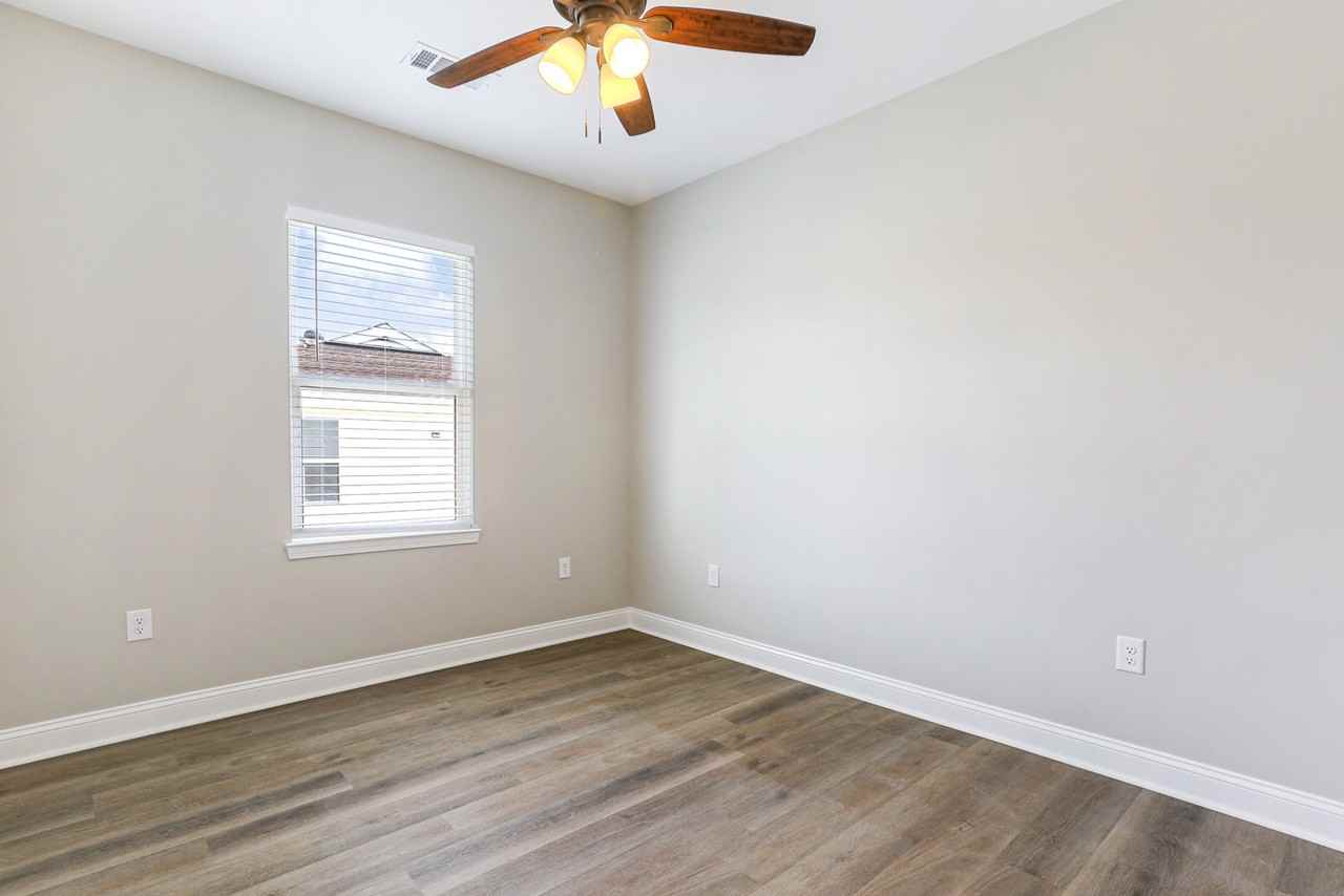 406 Community St #406 - Photo 5 of 15