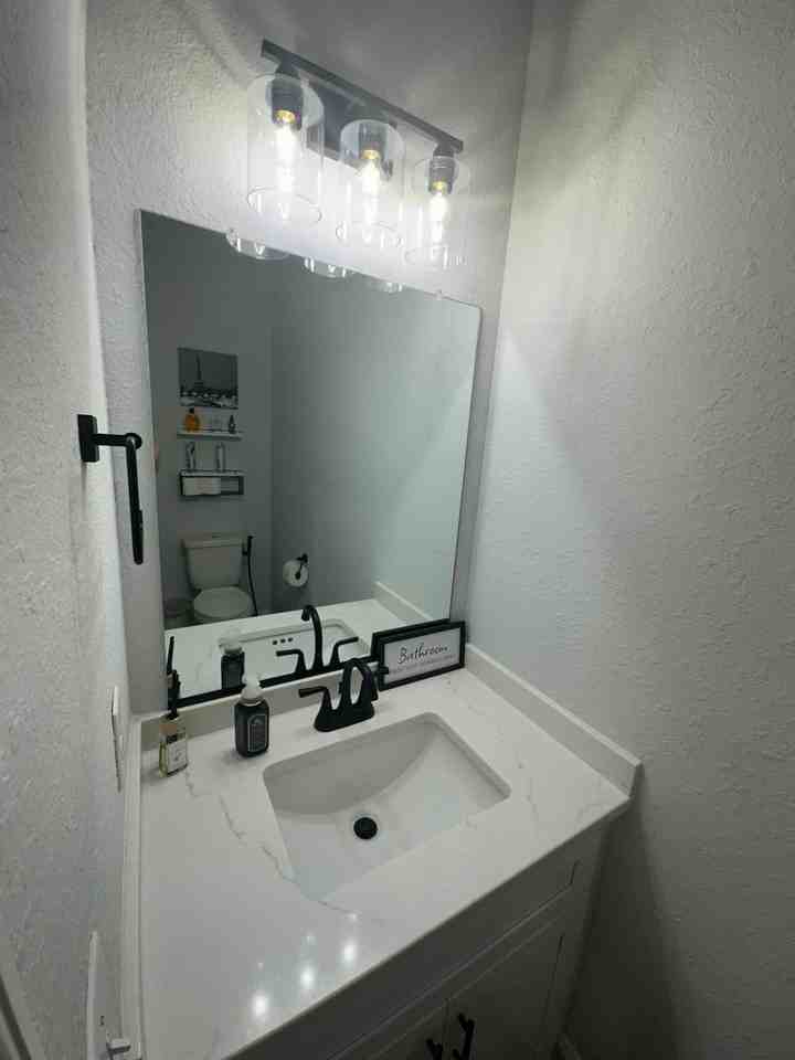 251 Chapel St - Photo 4 of 22