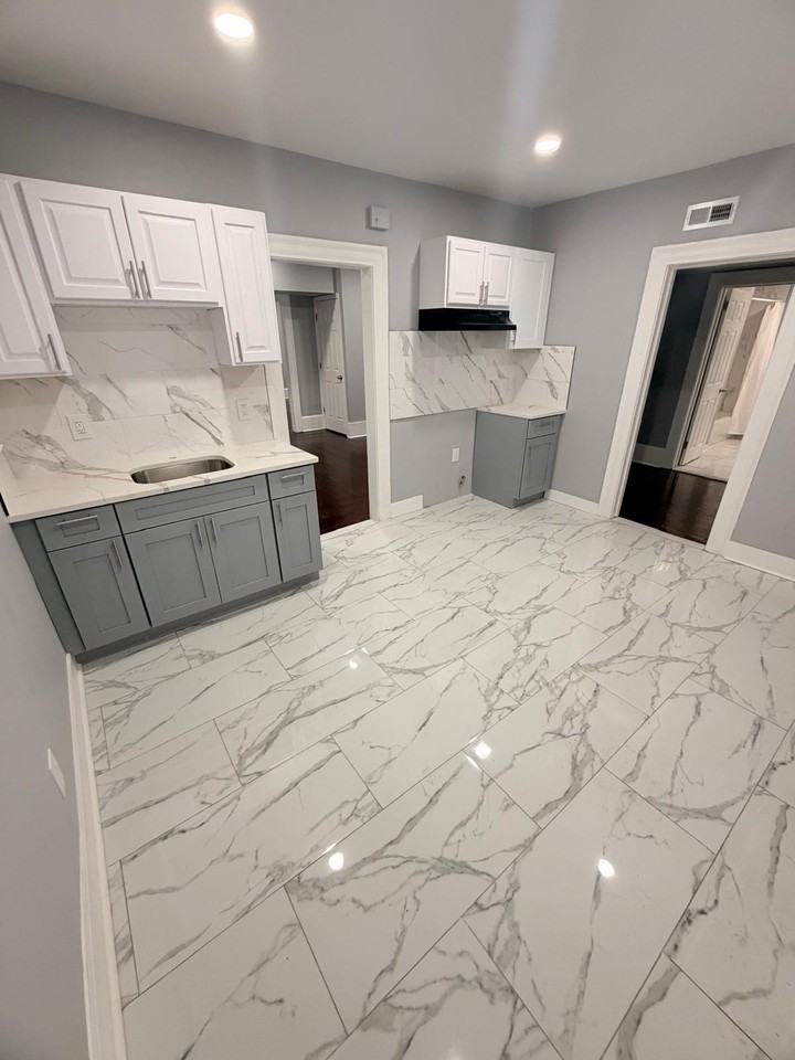 1541 Ella T Grasso Blvd 2nd Fl #2 - Photo 3 of 8