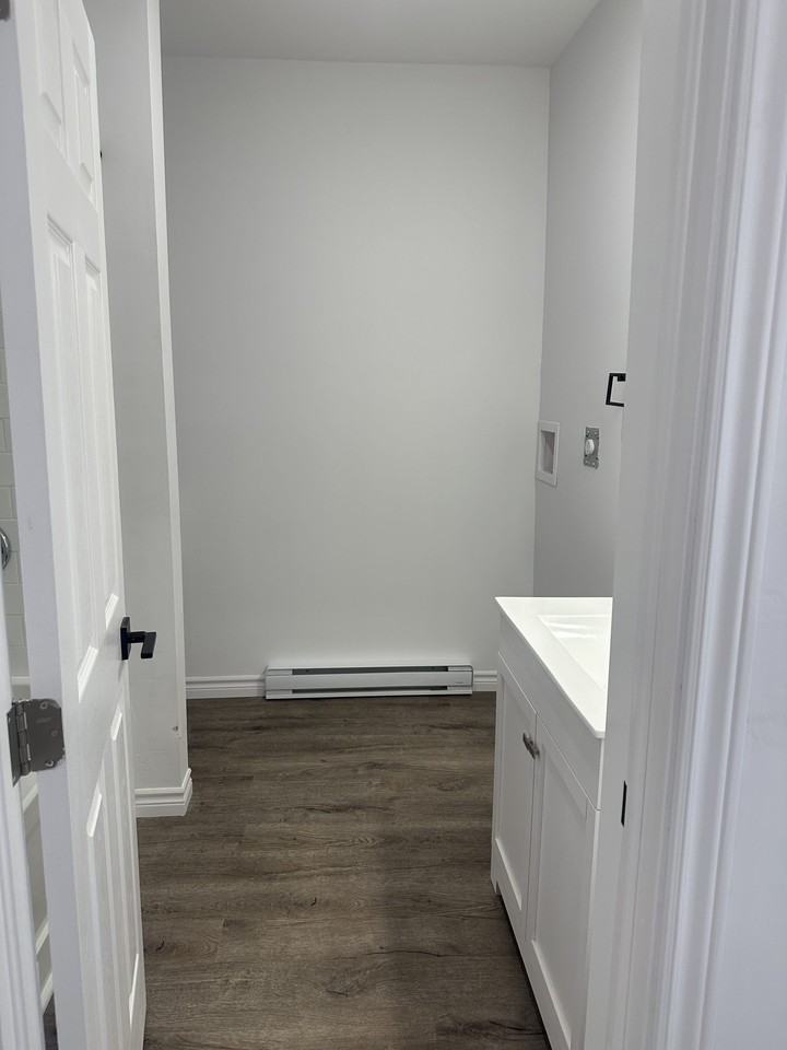 97 Carleton St #1 - Photo 4 of 10